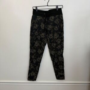 Athleta Trekkie North Printed Jogger Floral Olive Green Black Pants Size 2